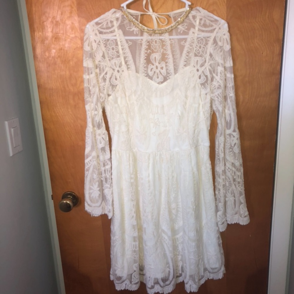 Altard state lace bell sleeve dress